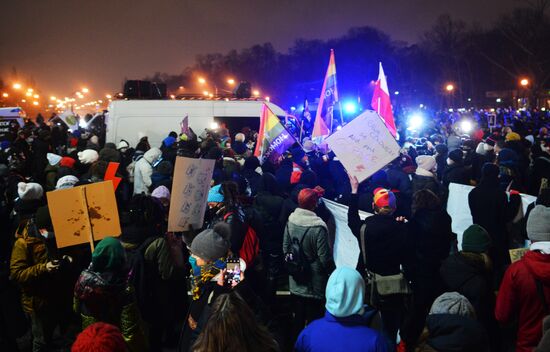 Акция против запрета абортов в Варшаве