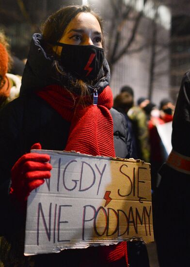 Акция против запрета абортов в Варшаве