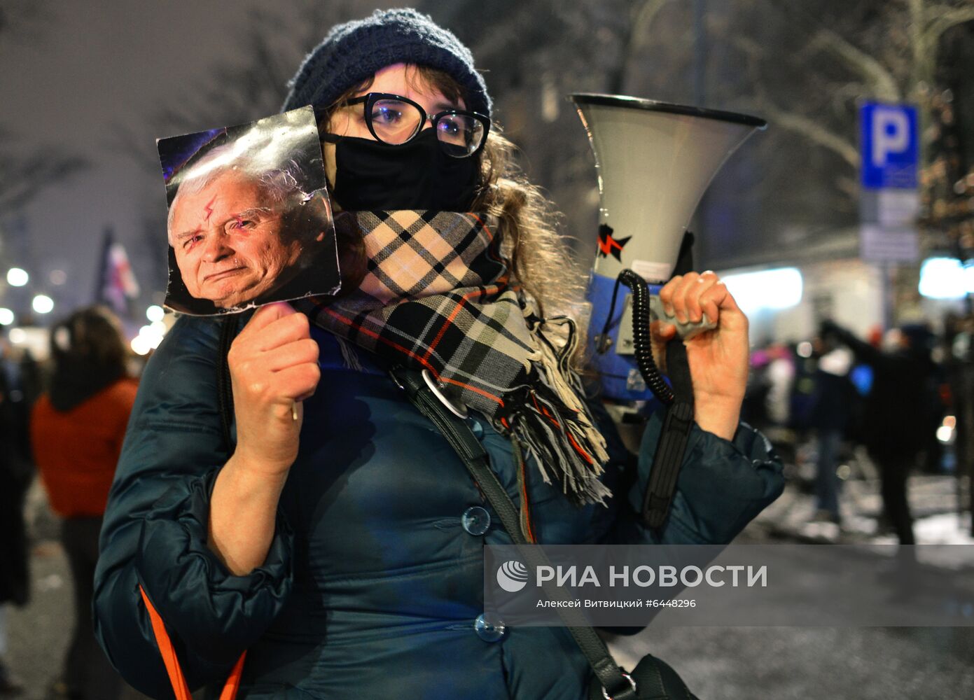 Акция против запрета абортов в Варшаве