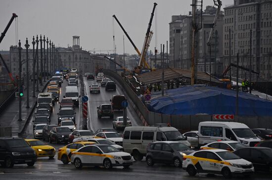 Реставрация Большого Каменного моста