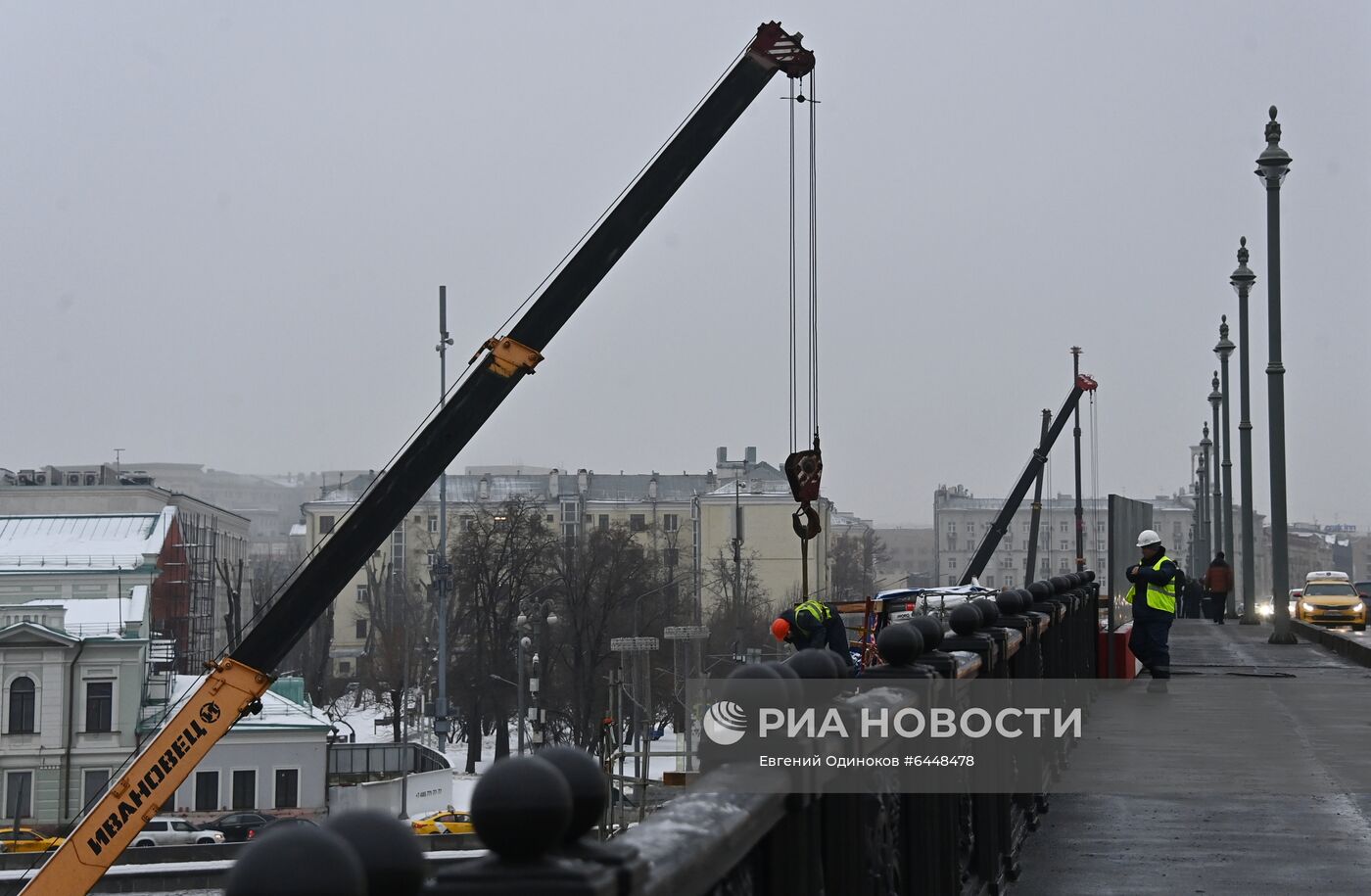 Реставрация Большого Каменного моста