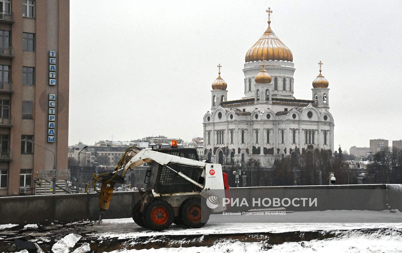 Реставрация Большого Каменного моста