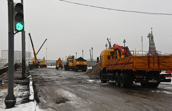 Реставрация Большого Каменного моста