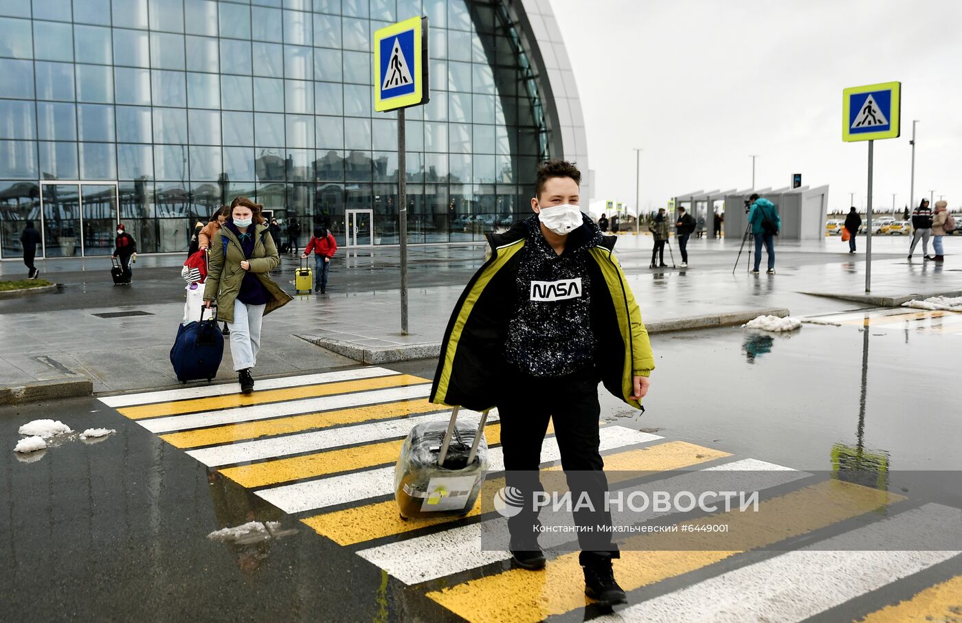 Заезд детей из регионов в лагерь "Артек"