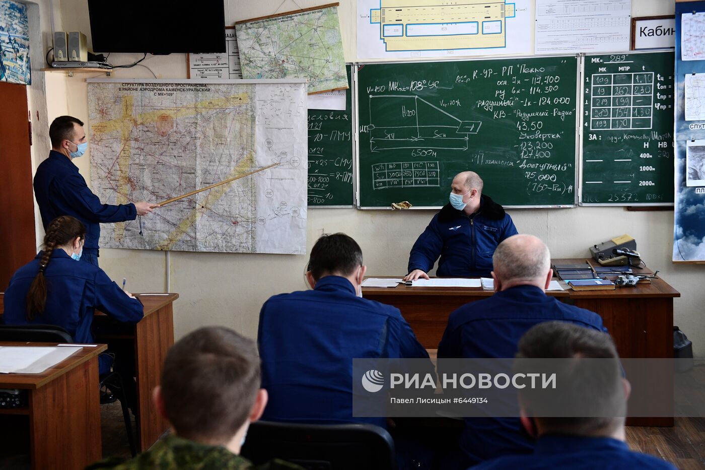 Тренировочные полеты на вертолетах летчиков ЦВО