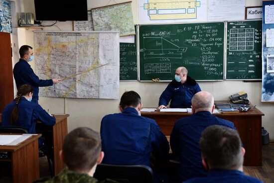 Тренировочные полеты на вертолетах летчиков ЦВО