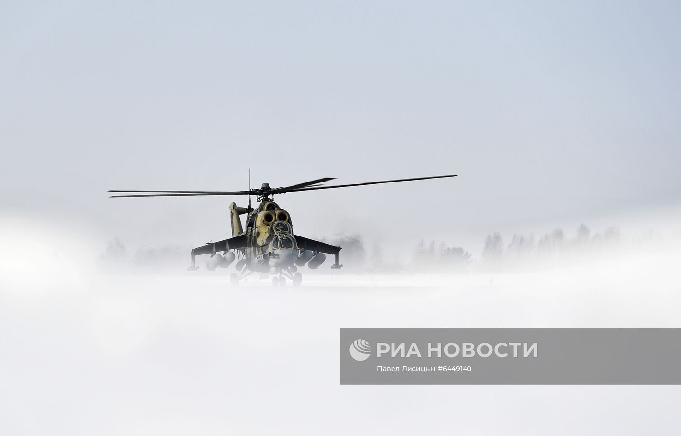 Тренировочные полеты на вертолетах летчиков ЦВО