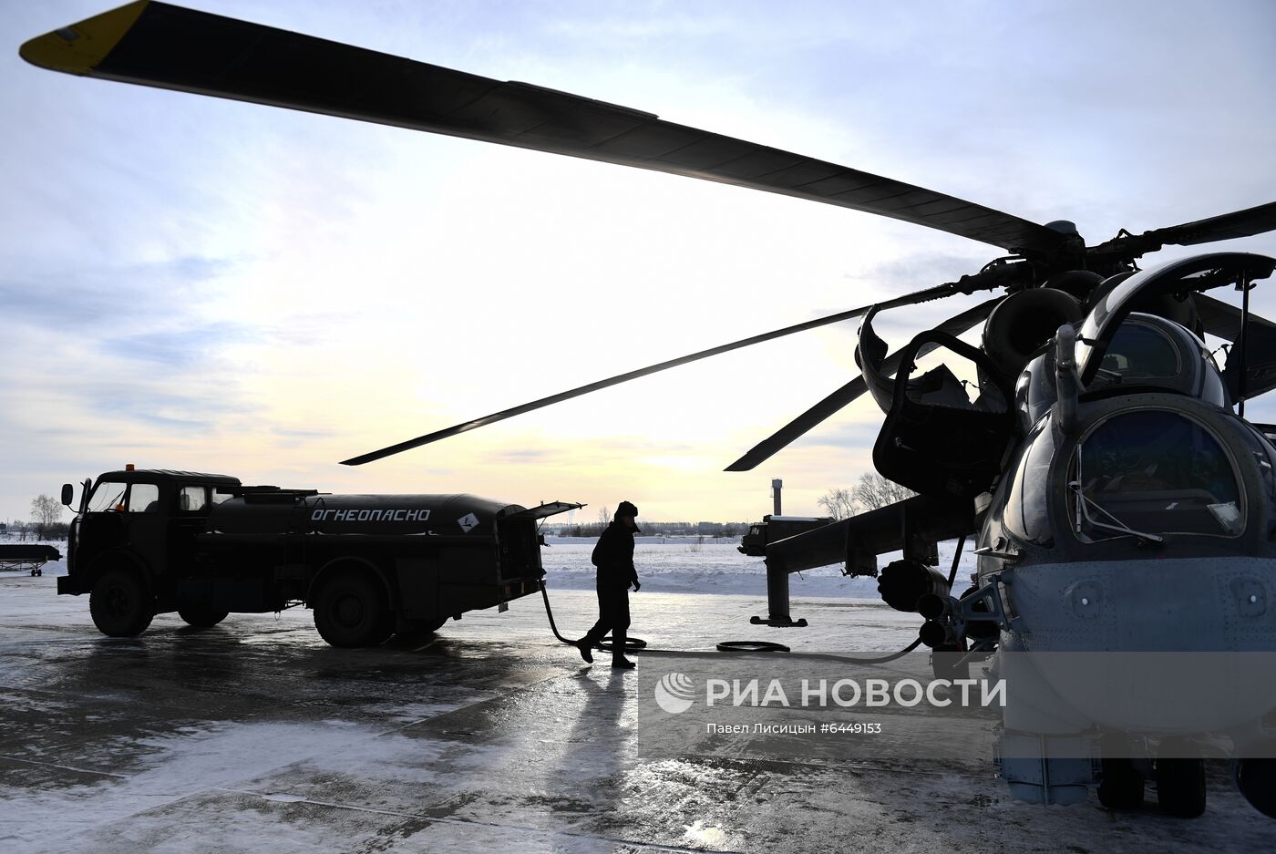 Тренировочные полеты на вертолетах летчиков ЦВО