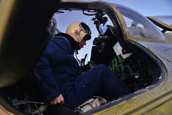 Тренировочные полеты на вертолетах летчиков ЦВО