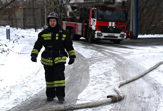 Пожар в промышленной зоне в Москве