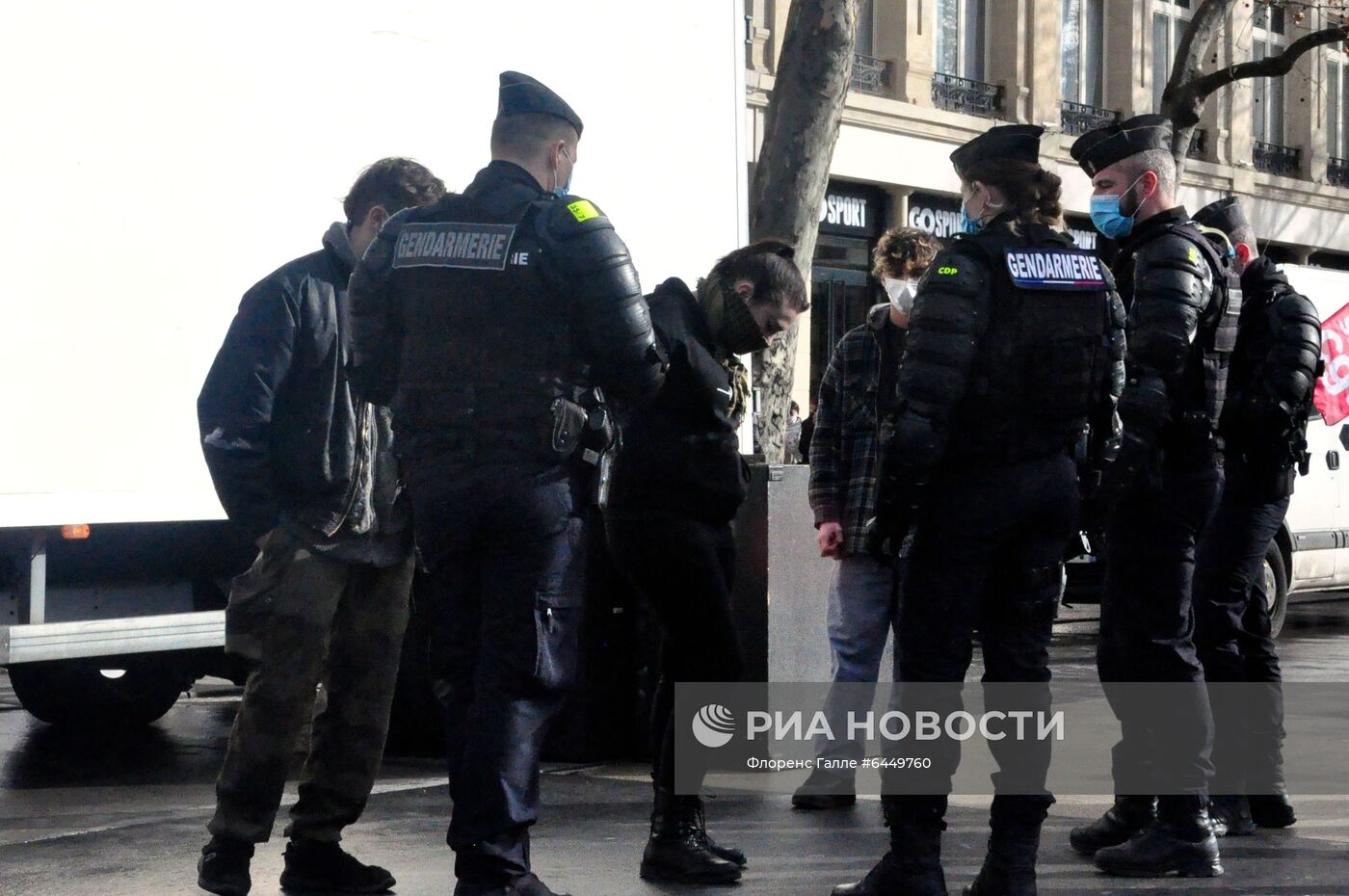 Протесты в Париже