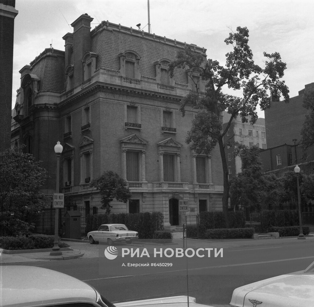 Здание посольства СССР в Вашингтоне