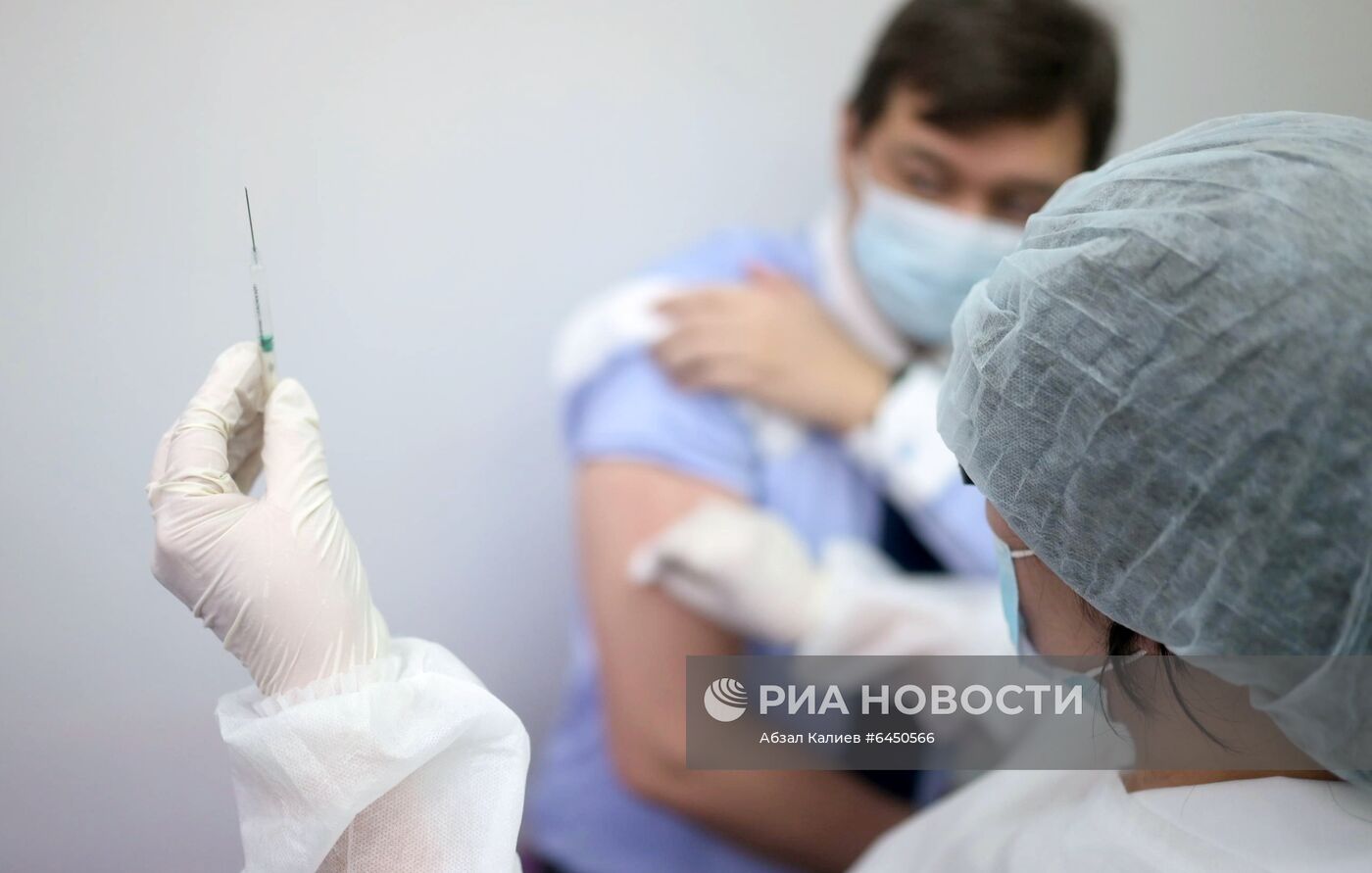 Старт вакцинации от коронавируса в Казахстане