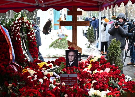 Прощание с народным артистом СССР Василием Лановым