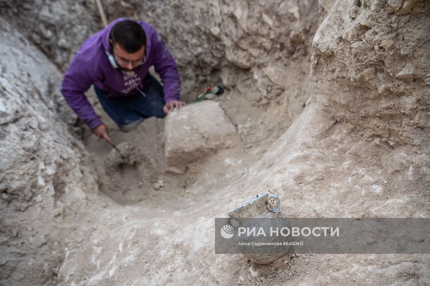 В Крыму обнаружили некрополь римского времени с антропоморфными надгробьями и стелами