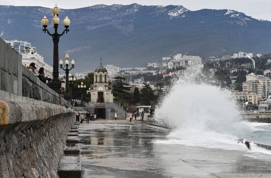 Ялта в феврале