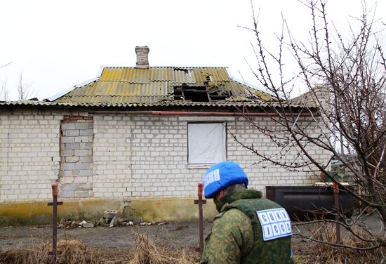 Последствия обстрела в Донецкой области