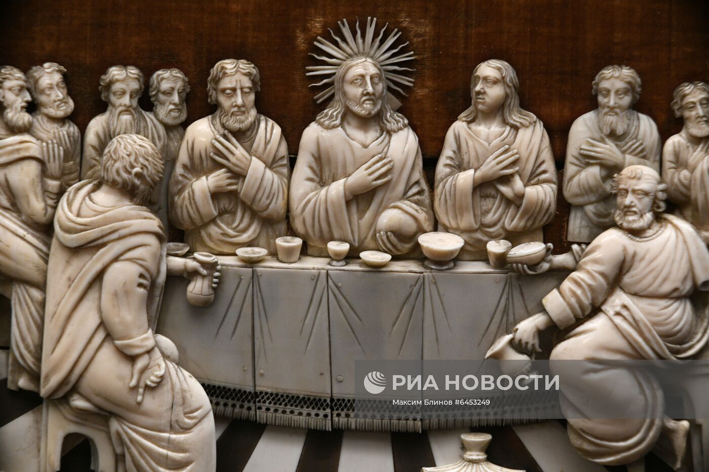 Выставка "Русская резная кость XVIII  XIX веков" в Оружейной палате