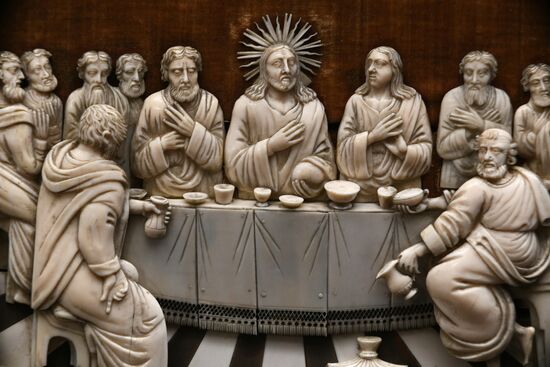 Выставка "Русская резная кость XVIII  XIX веков" в Оружейной палате