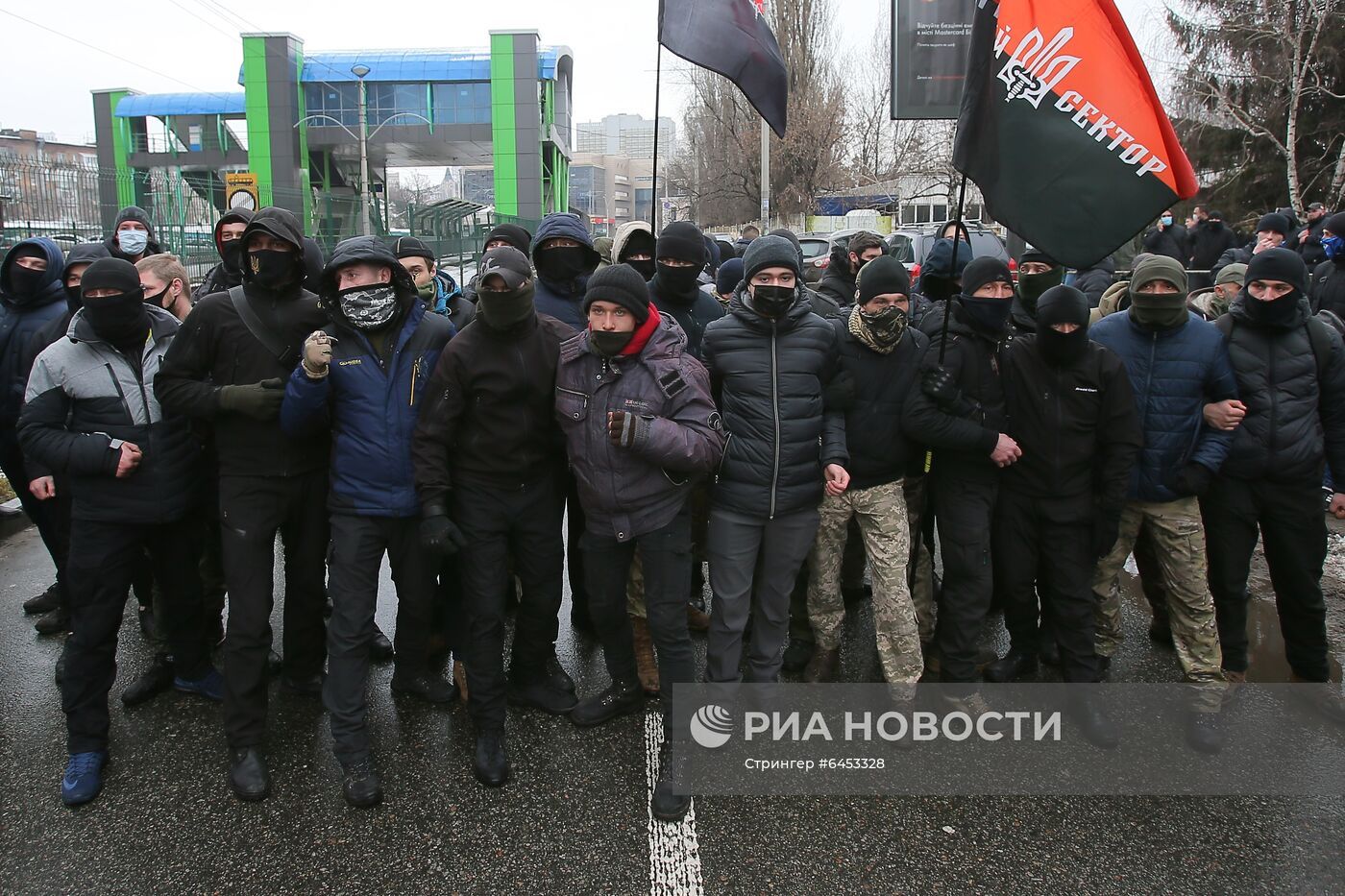 Акция националистов в Киеве с требованием закрытия телеканала "Наш"