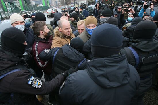 Акция националистов в Киеве с требованием закрытия телеканала "Наш"