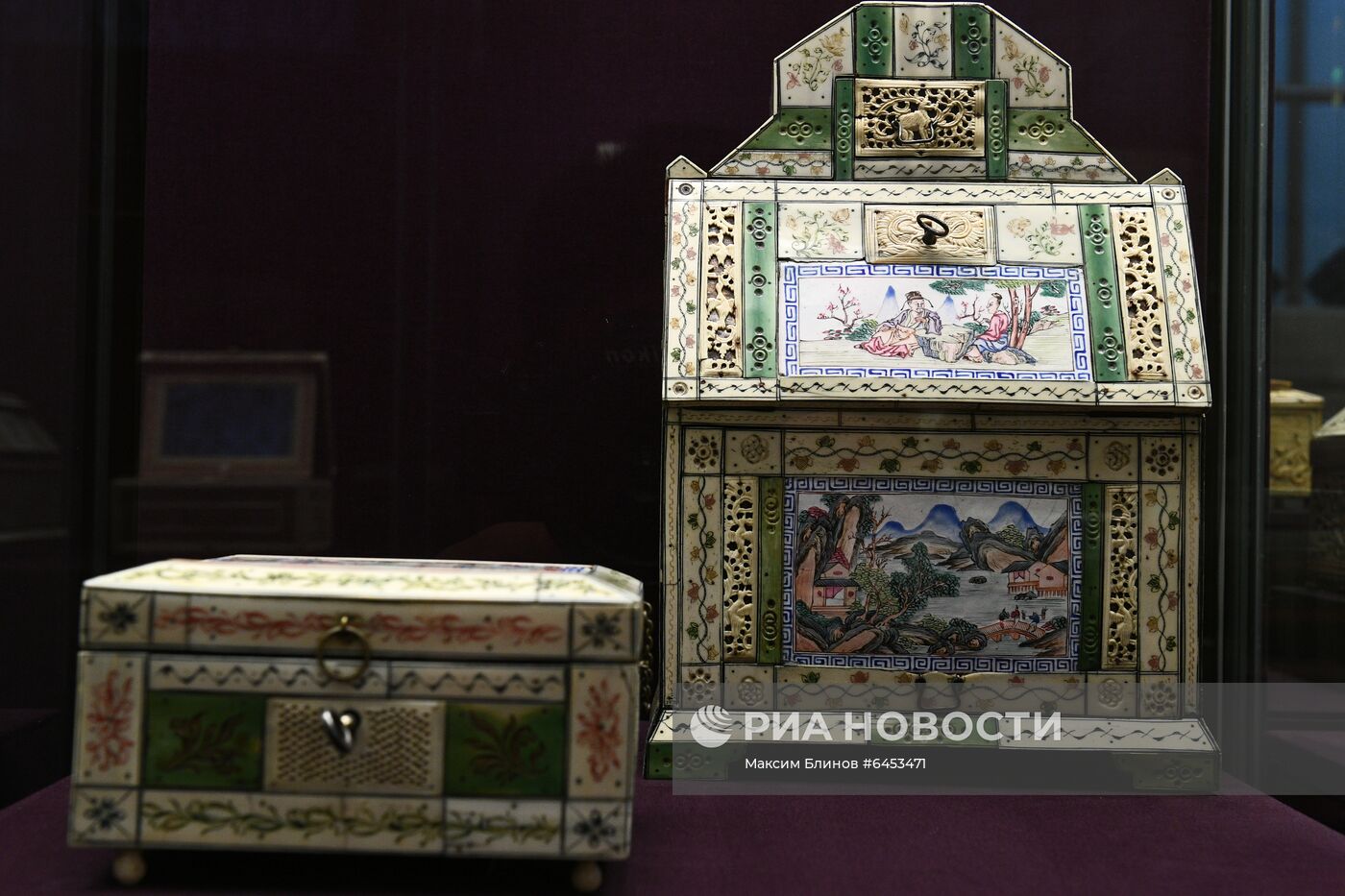 Выставка "Русская резная кость XVIII  XIX веков" в Оружейной палате