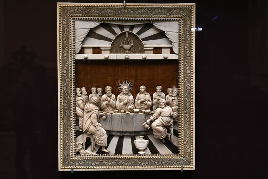 Выставка "Русская резная кость XVIII  XIX веков" в Оружейной палате