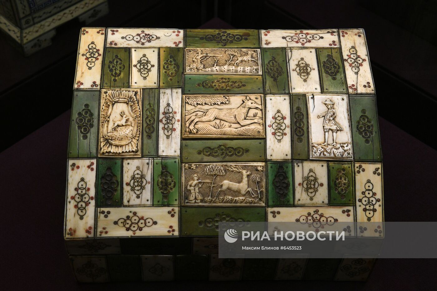 Выставка "Русская резная кость XVIII XIX веков" в Оружейной палате