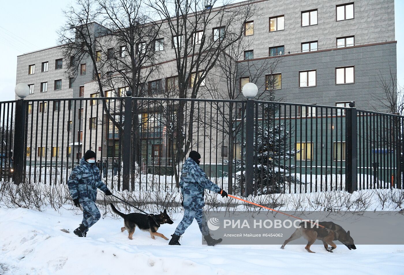 Заседание по делу А. Навального,  обвиняемого в клевете в отношении ветерана