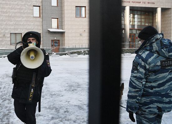 Заседание по делу А. Навального,  обвиняемого в клевете в отношении ветерана