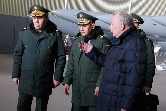 Министр обороны РФ С. Шойгу посетил НПО Машиностроения