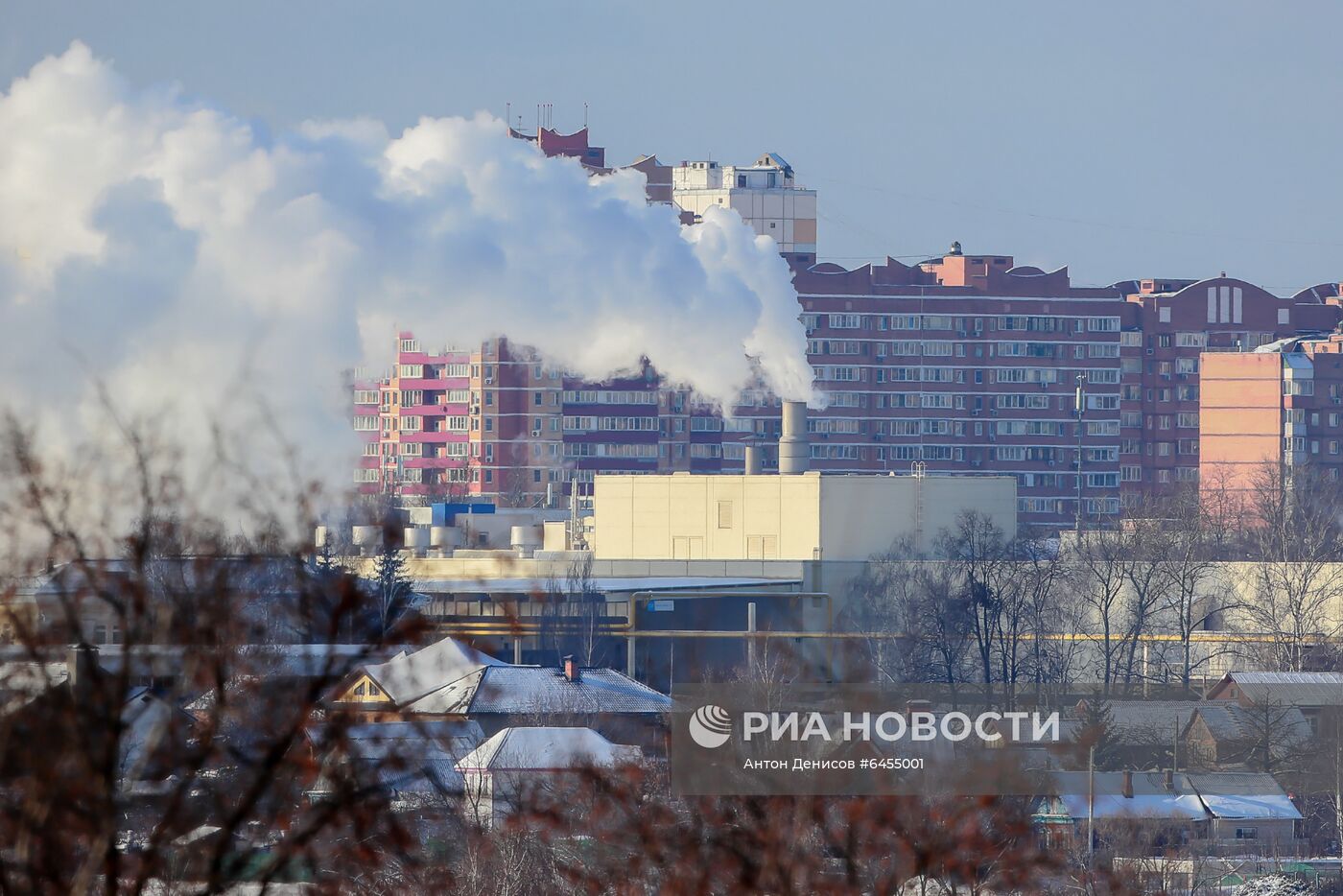 Городские службы приступили к повышению температуры в системе отопления из-за предстоящих морозов.