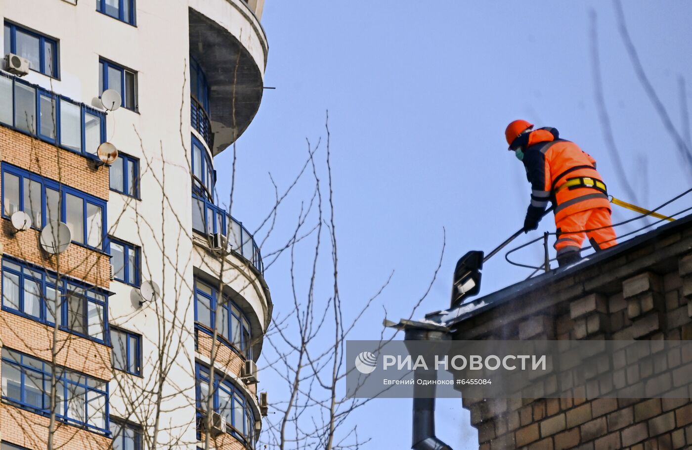 Уборка снега в Москве