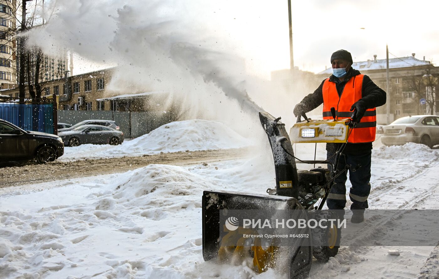 Уборка снега в Москве