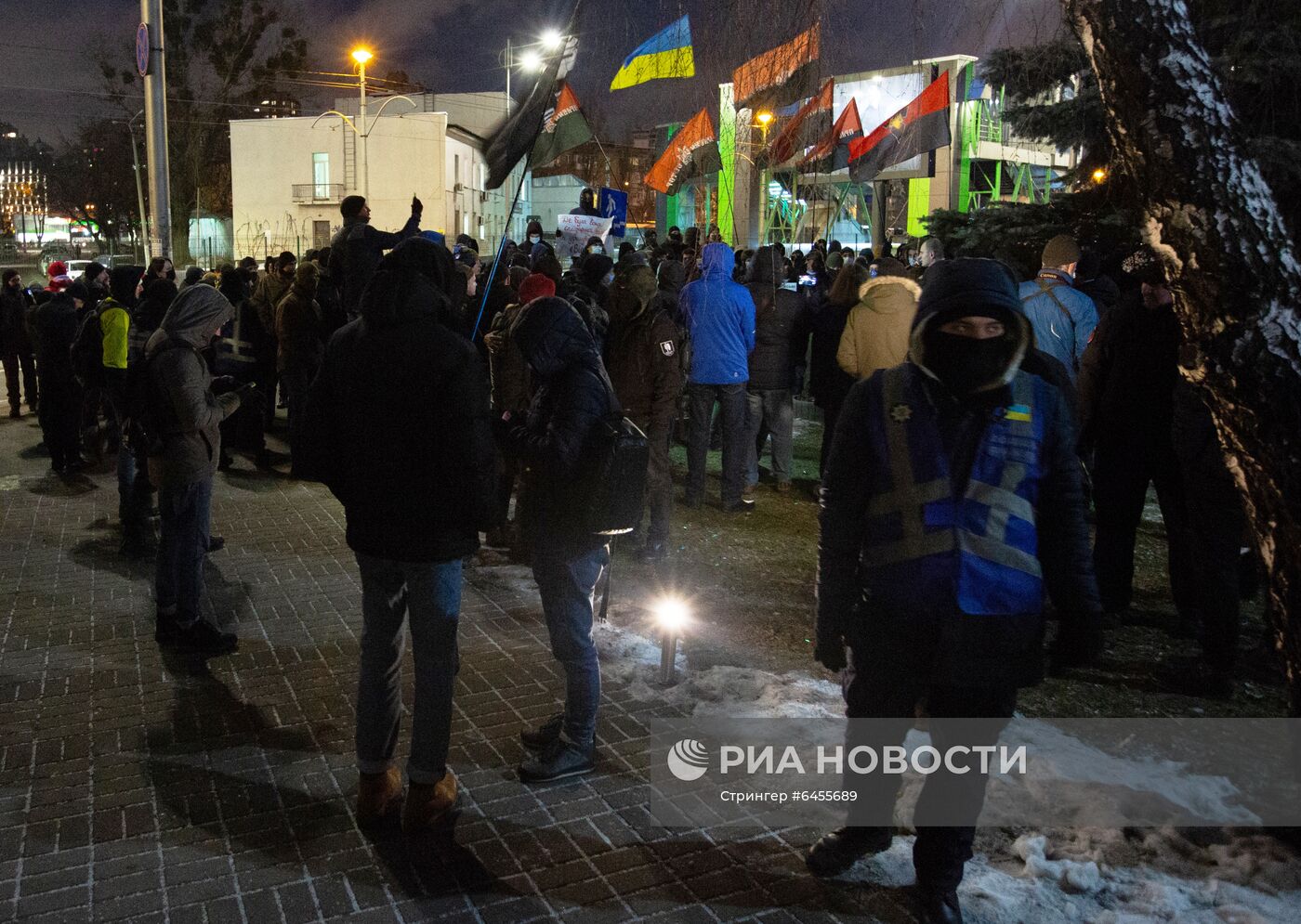 Акция националистов с требованием закрытия телеканала "Наш" в Киеве