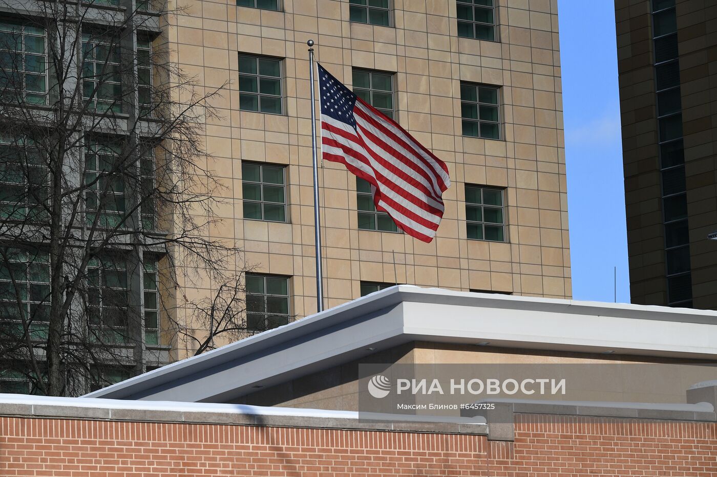 Американское посольство в Москве