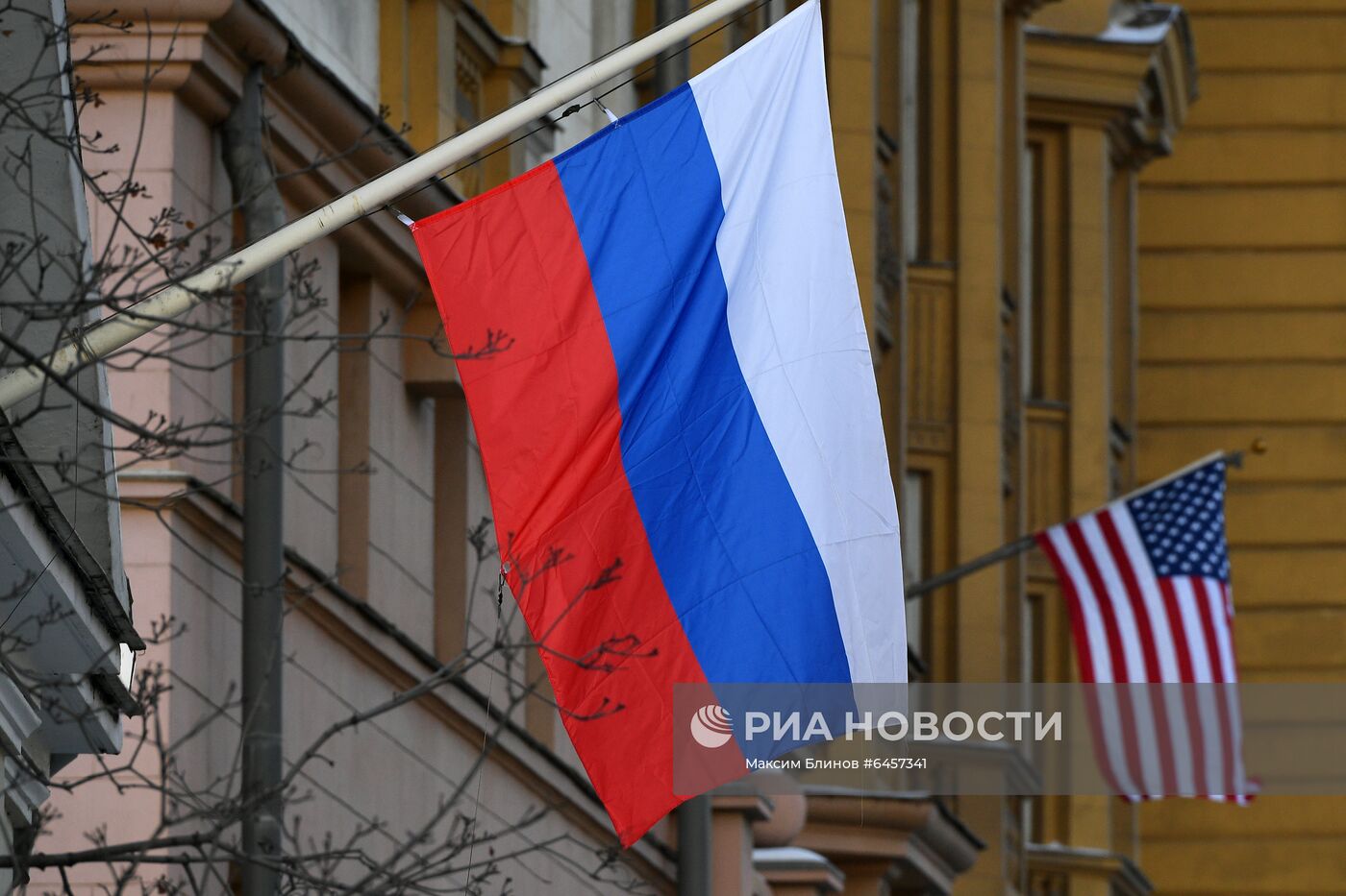 Американское посольство в Москве