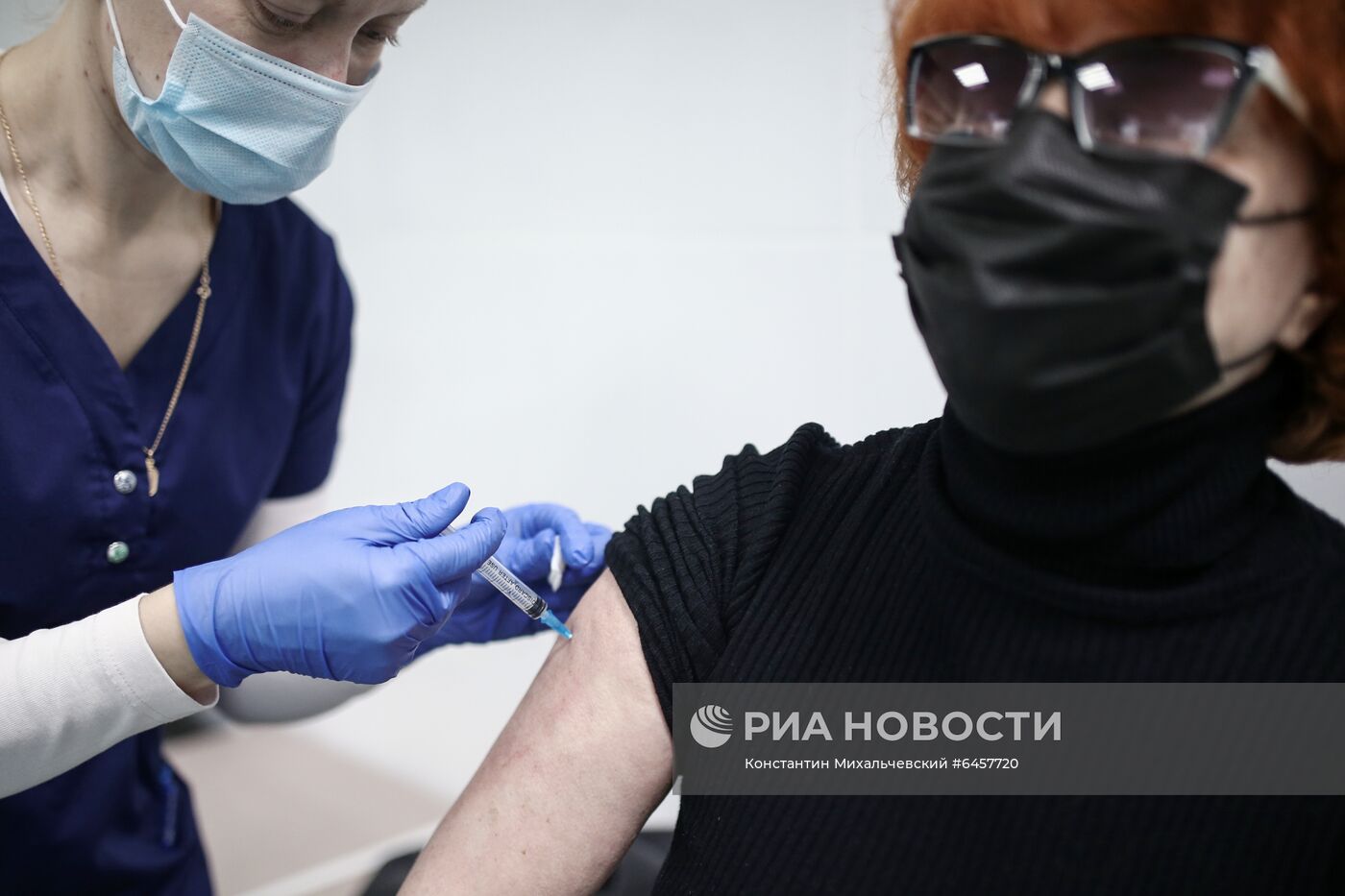 Вакцинация жителей Симферополя от коронавируса