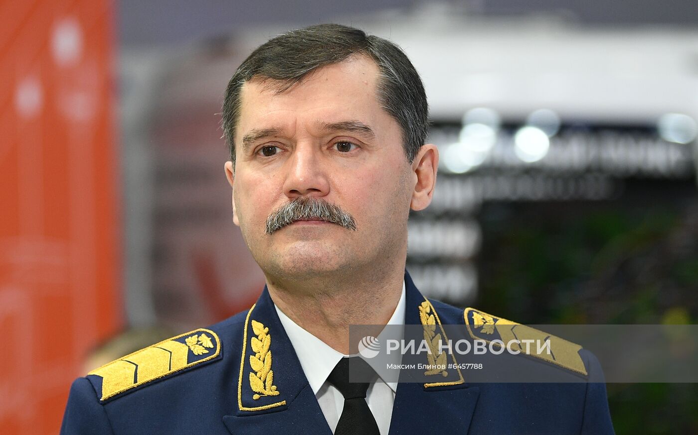Выставка гражданской авиации NAIS