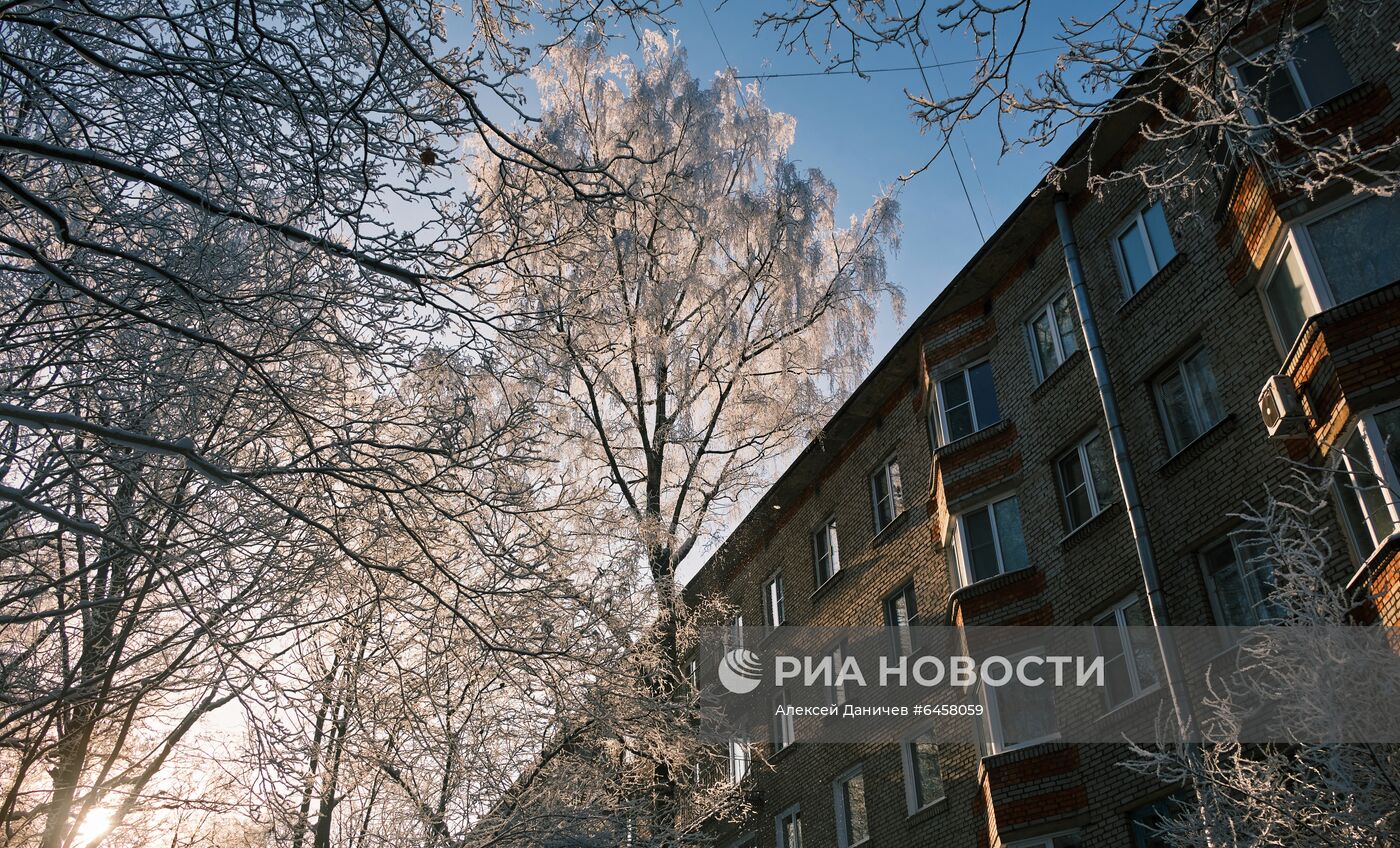 Зима в спальных районах Санкт-Петербурга