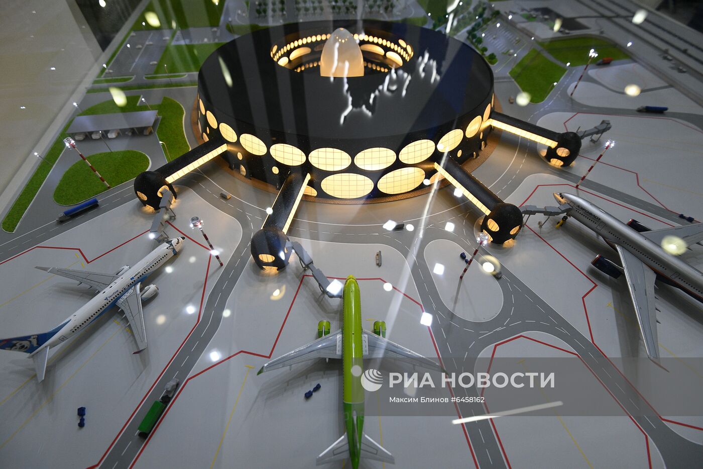Выставка гражданской авиации NAIS