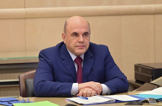 Президент РФ В. Путин провел совещание с членами правительства РФ