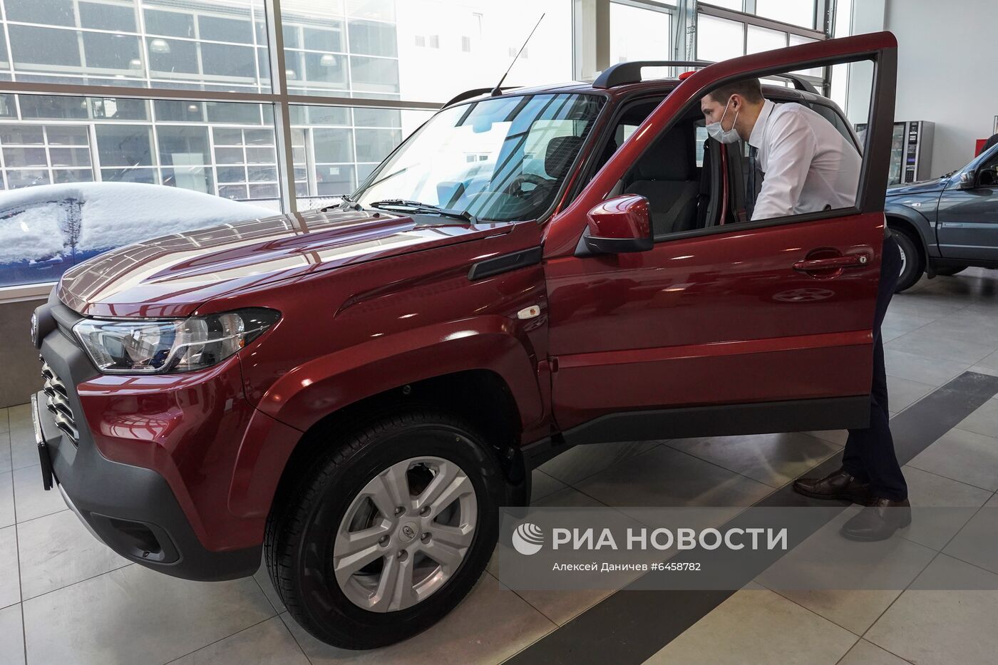 Старт продаж автомобиля LADA Niva Travel