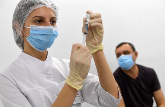 Пункт вакцинации от коронавируса в ТРЦ "Щелковский"