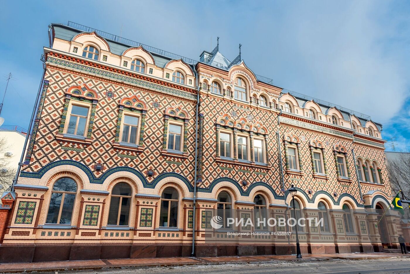 Мэр Москвы С. Собянин осмотрел итоги реставрации здания посольства Бразилии в Москве