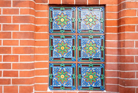 Мэр Москвы С. Собянин осмотрел итоги реставрации здания посольства Бразилии в Москве