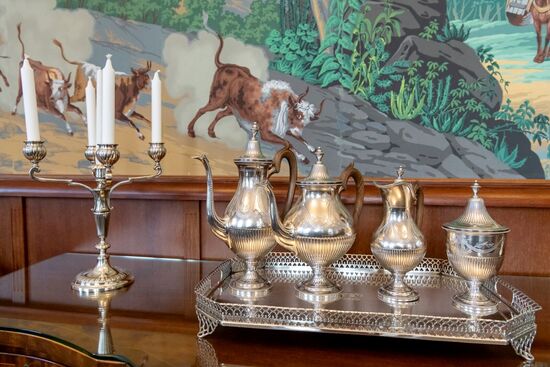 Мэр Москвы С. Собянин осмотрел итоги реставрации здания посольства Бразилии в Москве