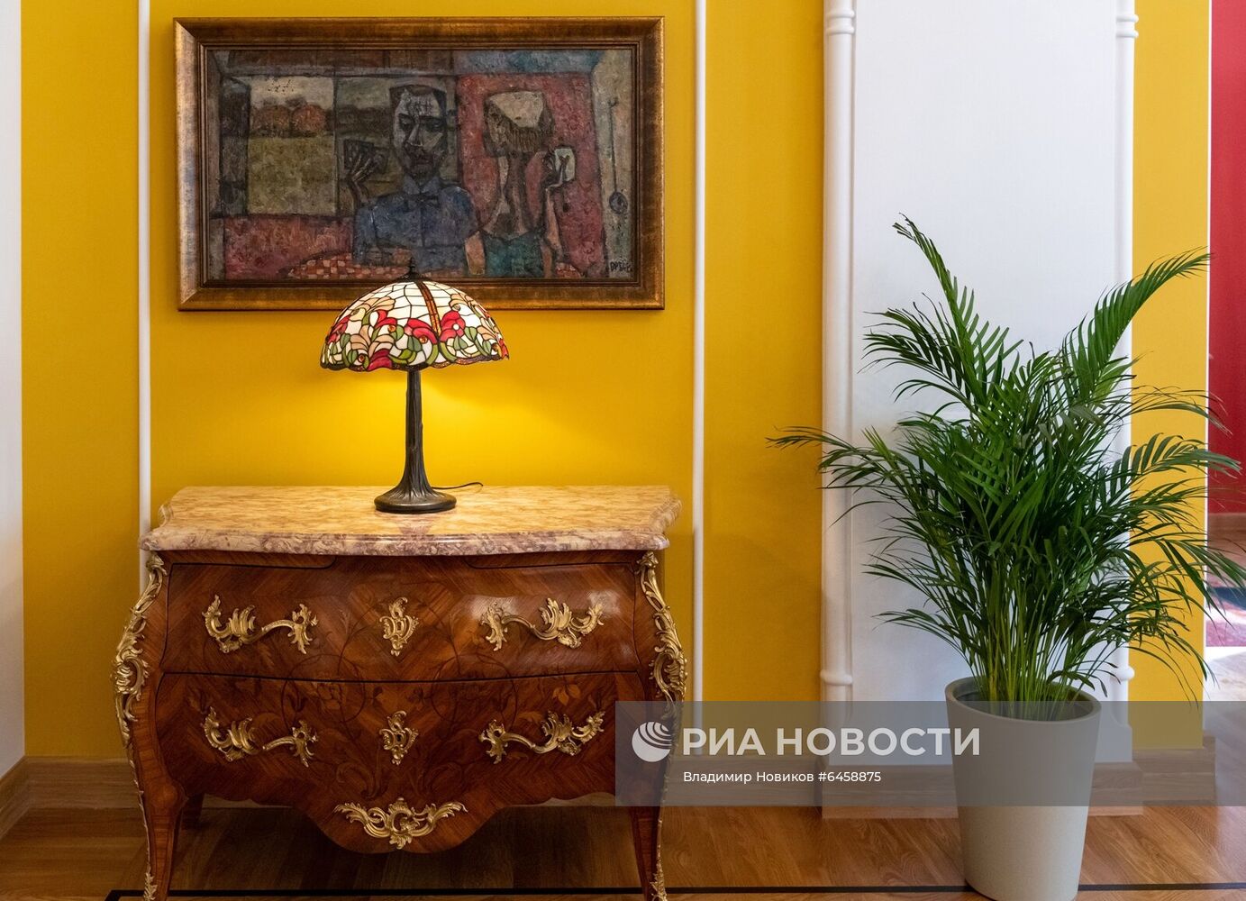 Мэр Москвы С. Собянин осмотрел итоги реставрации здания посольства Бразилии в Москве