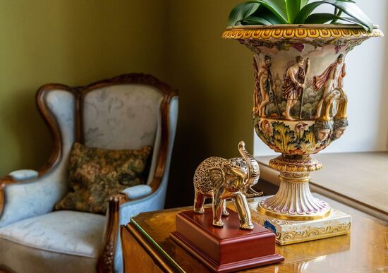 Мэр Москвы С. Собянин осмотрел итоги реставрации здания посольства Бразилии в Москве