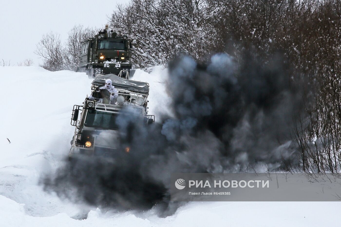 Учения Печенгской бригады Северного флота на арктических вездеходах "Алеут"